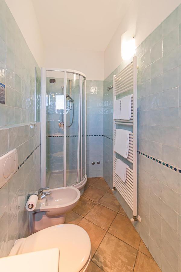 Hotel Il Gabbiano La Maddalena  Exteriér fotografie